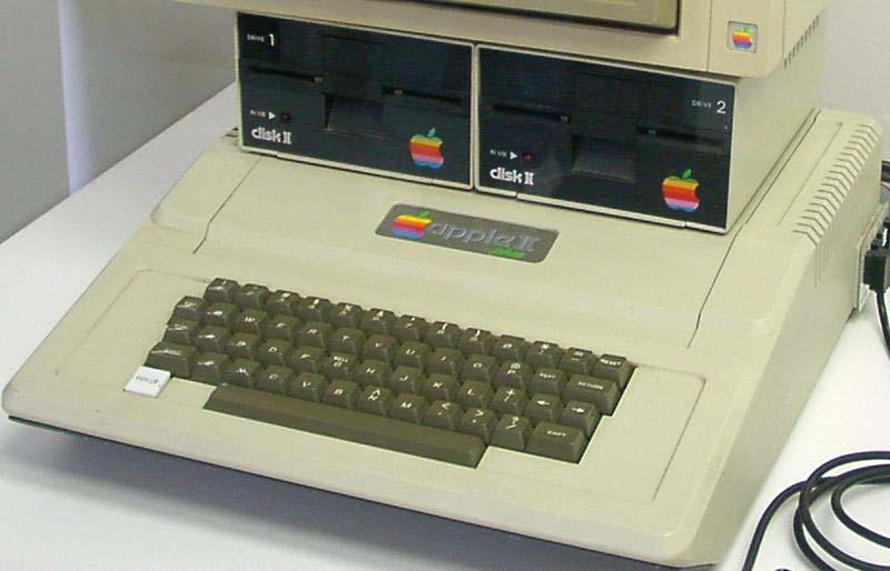 Apple II (1978) US$ 1930 D.