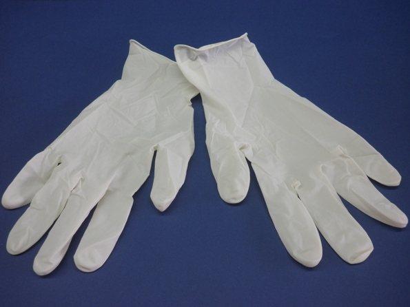 Material de uso general Guantes de goma Los guantes de látex, goma o caucho son un tipo de guante fabricado de elastómeros.