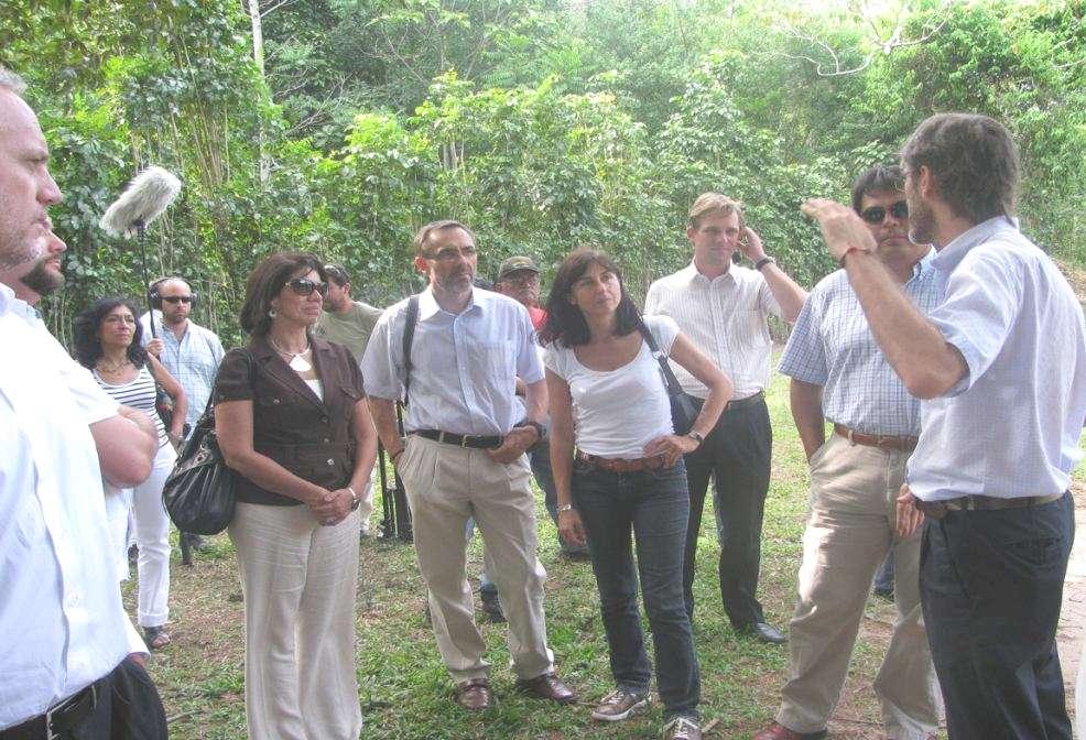 En el marco del lanzamiento del programa Perubiodiverso, el Laboratorio de Productos Naturales del Centro Takiwasi recibió la visita de altos funcionarios nacionales e internacionales (Ministerio de