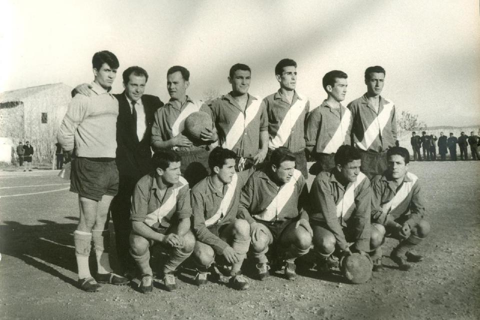 siguiente temporada en la que hubiera sido su cuarta participación continuada en Primera Autonómica Preferente ANTECEDENTES La U.D. TOBARRA es heredera de equipos tobarreños anteriores: S.D. TOBARRA (1976 a 1986), AT.