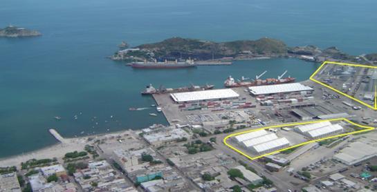 2. Puerto de Santa Marta El puerto de Santa Marta se ubica en la costa Atlántica al noroccidente del país en el departamento del Magdalena y se especializa en movilización de carbón a granel.