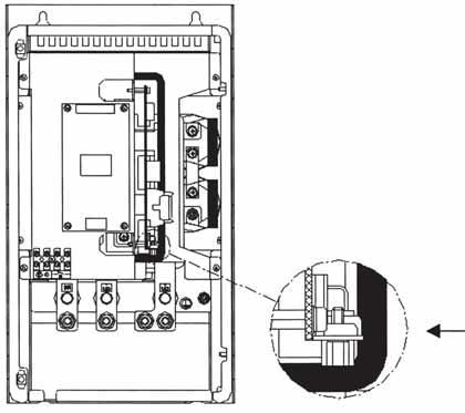 DISPOSITIVOS OPCIONALES Alimentar el ventilador del módulo de frenado con la tensión apropiada (110 o 220VRMS) a través del conector X7:1.2 (ver figura 8.31).