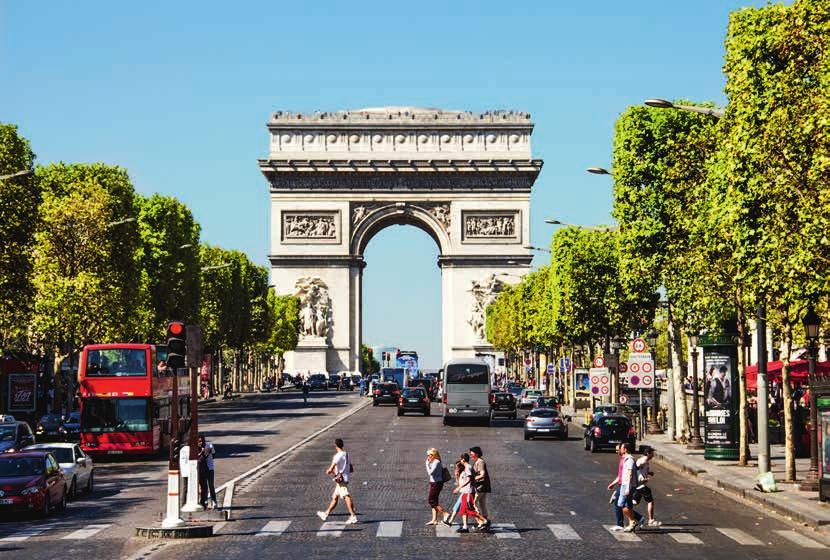 Entonces y ahora Encargado por Napoleón I para conmemorar sus conquistas militares, el Arco del Triunfo era el arco triunfal más grande del mundo cuando finalmente se completó en 1836.