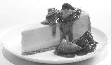 Postres a elegir: Pastel Selva Negra 5 Coulant de chocolate caliente, con helado de te verde 5 Nuestra Carrot cake 5 Cheescake con frutos rojos y helado
