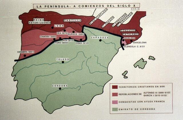 II.- FORMACION DE LOS REINOS CRISTIANOS El territorio que se extendía desde Asturias hasta los Pirineos orientales, quedó libre de la dominación de al Ándalus y la oposición a las tropas musulmanas