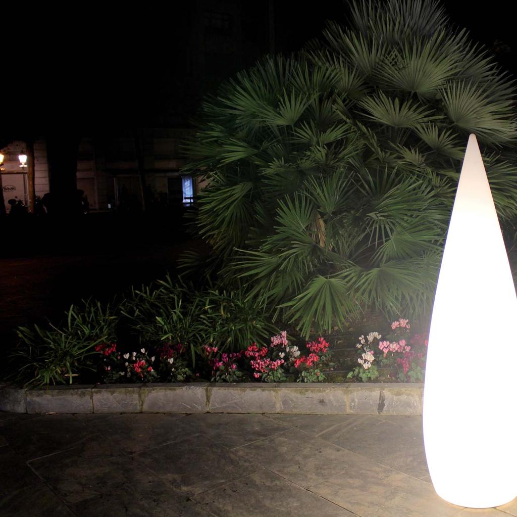 LAMPARAS DE SUELO Elige el color adecuado y sitúalas en cuanquier espacio para crear Dispones de las