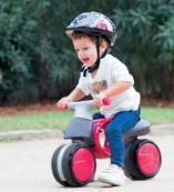 Tricycle fold & carry Esta será su primera experiencia sobre dos ruedas y además, adquirirá