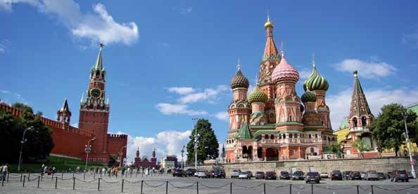 Cerca de Moscú se encuentra Sergiev Posad (Zagorsk), lugar de peregrinación, conocido como el Vaticano Ruso. UNIVERSIDAD LOMONOSOV MONASTERIO NOVODEVICHI HOTELES EN MOSCÚ.