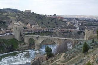 Puente de Alcantara es un lugar de visita obligatoria para turistas importante de Toledo. Para los amantes de los puentes.