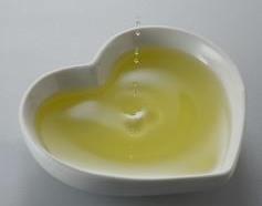 Aceite de orujo de oliva, nutrición saludable Ácido monoinsaturado oleico, Reduce el riesgo de sufrir enfermedades cardiovasculares, al ser uno de los responsables de reducir los niveles de
