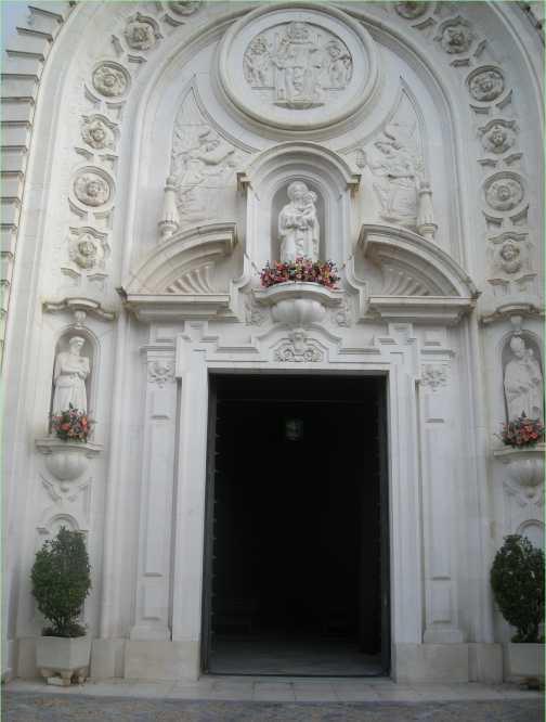 Fachada del Templo, que por u1 estar dedicado al Inmaculado Corazón de