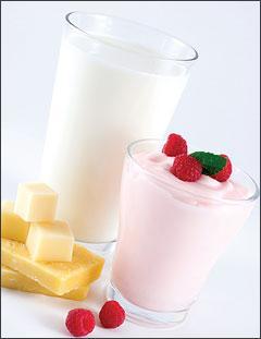 Proteínas de la leche Los péptidos derivados de las proteínas caseinicas y séricas han demostrado poseer varias propiedades bioactivas como lo son: - Opioide, - Antihipertensiva, - Antimicrobial, -