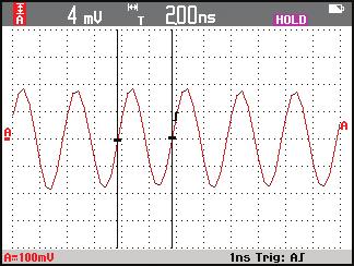 Cuanto más rápido sea el intervalo de muestreo, el osciloscopio mostrará el borde de señal (dv/dt) y los picos de cualquier reflexión o transitorio con información más precisa y detallada.