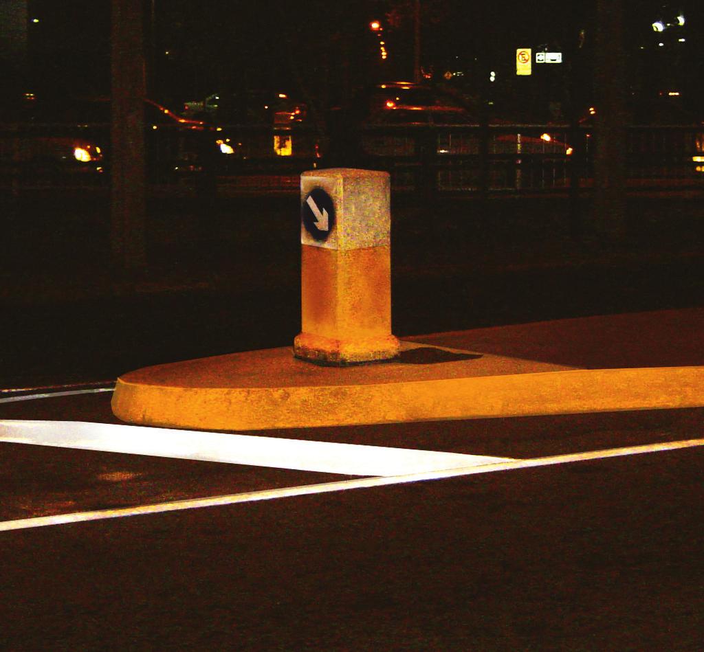 4.5 Hito Luminoso Los hitos luminosos se utilizan cuando es necesario destacar la presencia de una isla peatonal o reforzar una restricción de ancho de la vía.