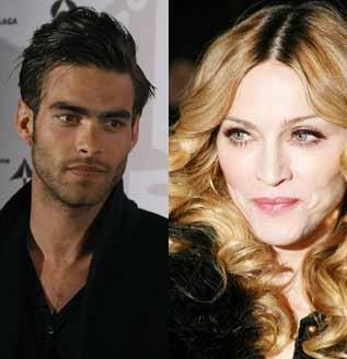 Cotilleos con madonna Madonna se fija en el modelo Jon Kortajarena Madonna parece haber superado su última ruptura sentimental al lado del modelo Jon Kortajarena.