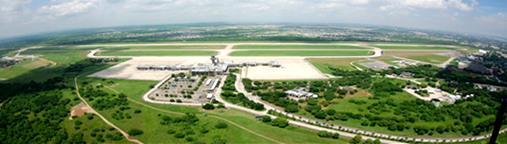 Aeropuerto Ernesto Cortissoz Aeropuerto Internacional Ernesto Cortissoz Área Total: 317 Hectáreas Servicios Principales a Desarrollar 2014: 1. Terminal NAC/INT Pasajeros 2. Terminal NAC/INT Carga 3.