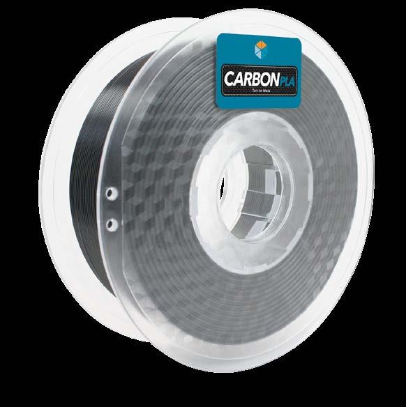 Incorpora un porcentaje de hebras de fibra de carbono de entre 5 10 μm de diámetro, que quedan atrapadas entre las capas durante la impresión, dotando de características mecánicas diferentes a las