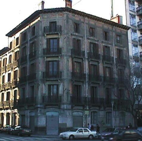 1 Tipo Edificio M Situación Autor Fecha Reformas José Alonso, 2 Julián Arteaga 1890 En obras Uso