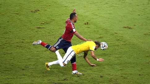 7 a 1 La lesión de Neymar en