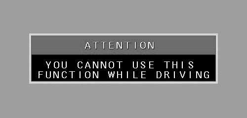 Seção 01 Antes de usar Para garantir a condução segura ADVERTÊNCIA Para evitar o risco de acidente e violação potencial das leis aplicáveis, este produto não deve ser usado com uma tela de vídeo que