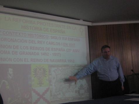 El día 15 de abril el círculo Aparisi ha organizado una conferencia sobre la reforma protestante en el salón de la parroquia del Buen pastor de Valencia, a cargo del Profesor de Geografía e Historia