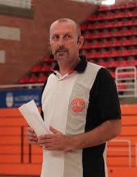 DIRECCIÓN Y PLANIFICACIÓN Un referente en el baloncesto de Madrid Es Entrenador Superior de Baloncesto por la Universidad de Belgrado y por la Federación Española de Baloncesto.