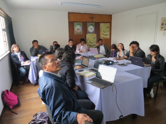 1. Organización y consulta Mesa Indígena Amazónica Ambiental y de Cambio Climático Espacio de diálogo Esta enmarcada en la Mesa Regional Amazónica Delegados indígenas de los seis