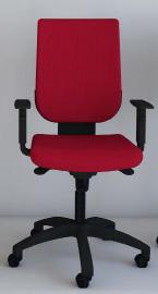STAR DETALLES TÉCNICOS Pensada para el mercado rnacional, Star es una silla operativa que combina unas formas finas y rectas con ndes dimensiones.