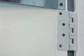 Thickness 40 mm. Two-way doors made from one or two 40 mm thick sheets, for corridors and workrooms, etc., with stainless steel spring hinges (90º opening), with or without lock.