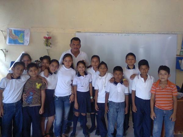 Comalcalco 4 Abril/2014 Platica Escolar Con el objetivo de sensibilizar a la población