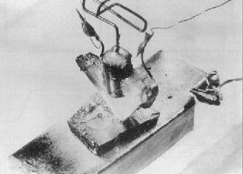 1947 En los laboratorios de la Bell Telephone Shockley Bardeen y Brattain
