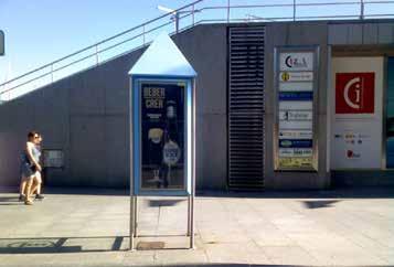 CABINAS TELEFÓNICAS Las cabinas telefónicas son el mobiliario urbano con un soporte publicitario muy eficaz, permite exponer publicidad en