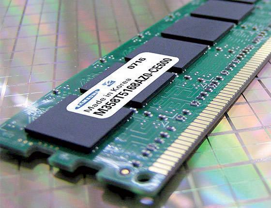 FUTURO PRÓXIMO DE LAS RAM RAM DDR4 Los módulos DDR4 serán fabricados en procesos de 30 nanómetros en niveles de tan sólo 1,2 voltios.
