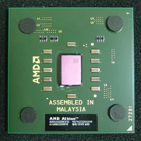 Applebred Fecha de presentación: 5-6-2000 Velocidad de reloj: 1.4-1.8 GHz Nivel de integración: 0.13 micras Athlon XP Palomino Fecha de presentación: 9-10-2001 Velocidad de reloj: 1.33 (1500+) - 1.
