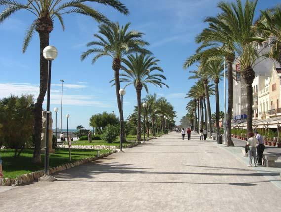 6.2.3.4 Zona Sur En la zona sur se puede encontrar una gran diversidad de paseos marítimos. Los paseos de Sitges, Salou y Vilanova i la Geltrú presentan unas características similares.