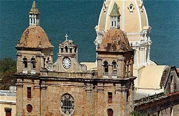 CARTAGENA 4 DIAS -3 NOCHES La brisa marina y los atardeceres que transforman los colores de las fachadas de las casas de más de 400 años hechizan a los visitantes en Cartagena de