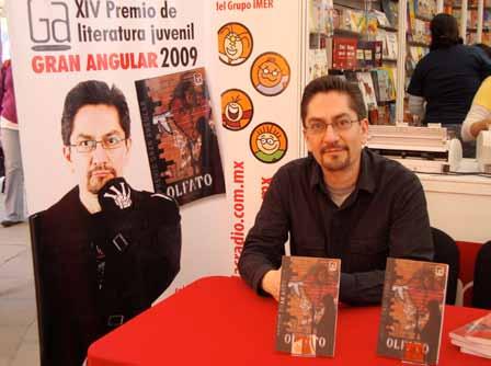 Andrés Acosta Andrés Acosta (Chilpancingo, Guerrero, 1964) ha publicado 14 obras de narrativa y una de teatro para público infantil, juvenil y adulto.