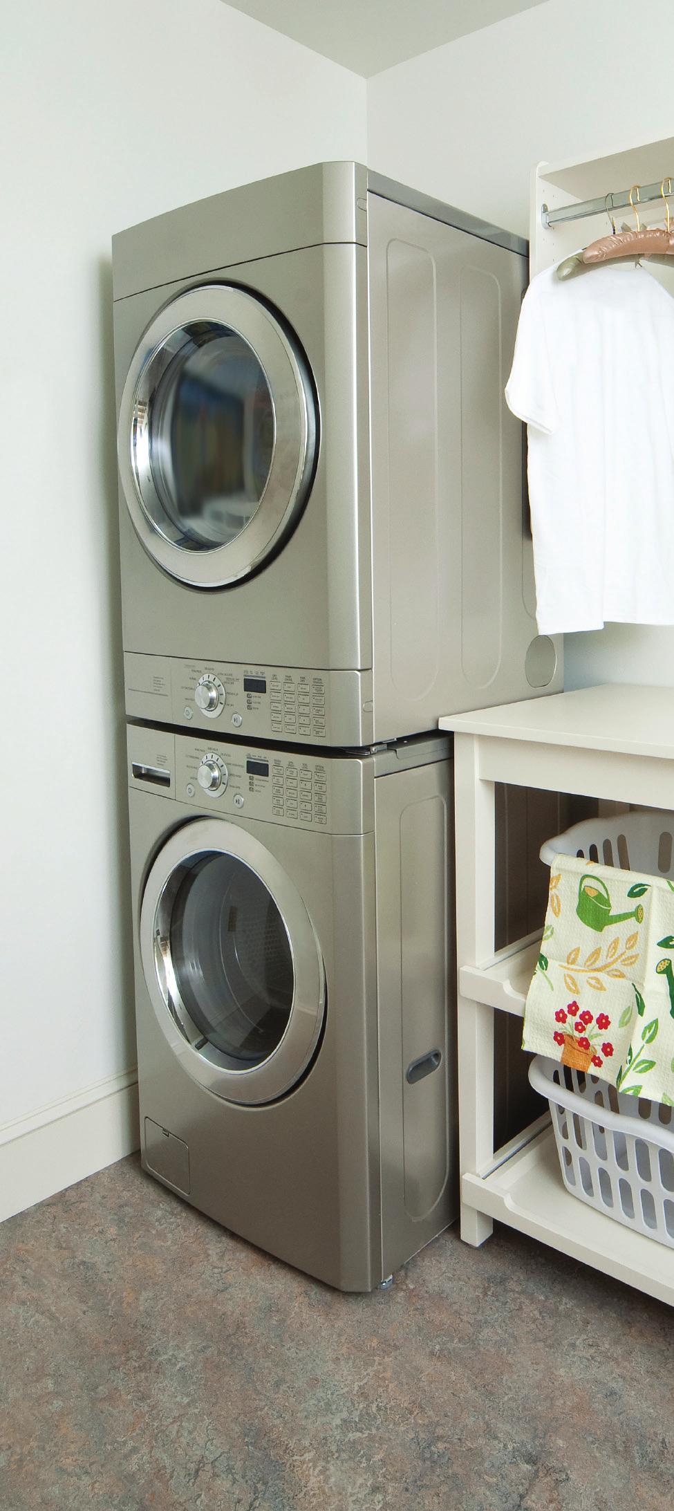 Cuando compre una nueva lavadora, considere comprar un equipo con carga frontal. Seleccione la temperatura apropiada más baja del agua.