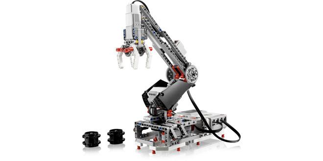 UN MUNDO DE POSIBILIDADES... El sistema LEGO Mindstorms, gracias a su variabilidad y su gran repertorio de piezas, permite a los estudiantes diseñar máquinas y robots de muchos tipos.