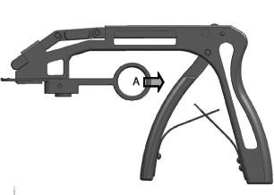 FIGUR 72 Soltar el gatillo para engranar las cuñas de bloqueo, fijando la pistola de bloqueo al implante de base tibial.