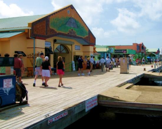 Gastos en tierra: excursiones, compras y comisiones Los Cruceros en el Caribe = cada vez más destinos en sí mismos con
