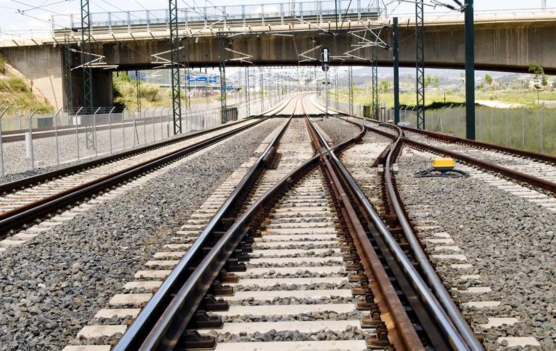 centers along the UIC gauge in Spain Planned rail connection between
