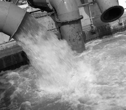 Las fábricas utilizan millones de litros de agua todos los años para fabricar