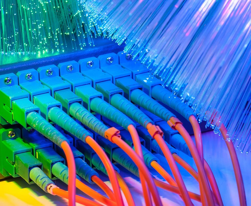 Equipo OTDR FiberXpert 1 CONTEXTO Categorías de cable multimodo Los cables multimodo se clasifican en cuatro categorías: desde OM1 hasta OM4.
