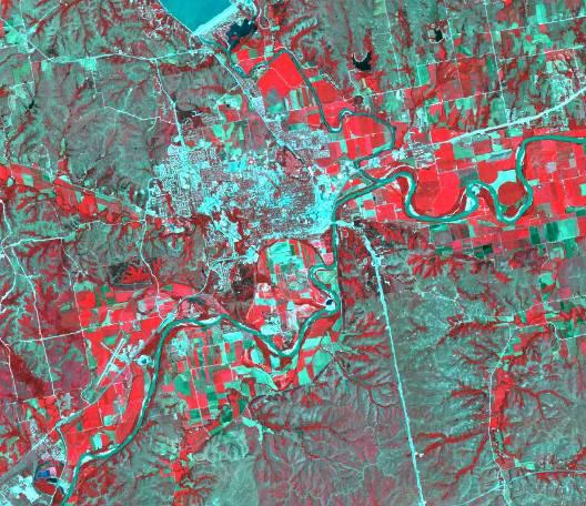 Landsat TM (Compuesto de falso color) Manhattan, Kansas, E.U.