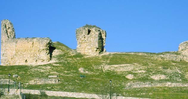 Foto: Turismo Castilla La Mancha CASTILLO DE COGOLLUDO, Cogolludo Es un castillo de planta pentagonal, con torres en los ángulos, macizas tres de ellas, de las que sólo veremos ruinas, y hueca la