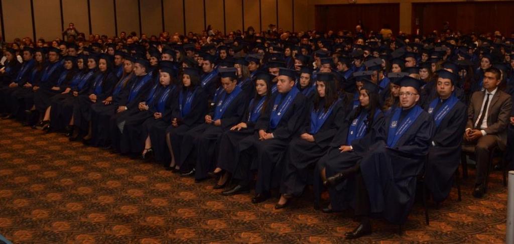 Ubicación Los graduandos deben ubicarse de acuerdo con el número de silla que encontrarán en su invitación. NO se pueden cambiar de silla, pues en ese orden se entregarán los diplomas.