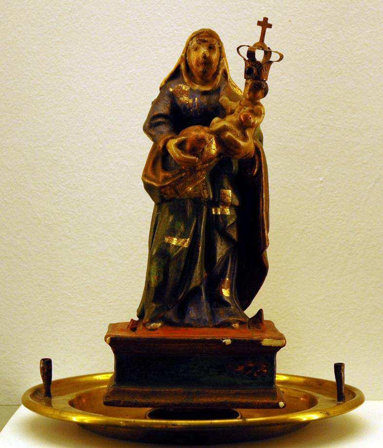 San Vitorián de Santángel Nº 49 BMIC: 4746 Virgen con el niño 63 x 20 x 14 talla, madera