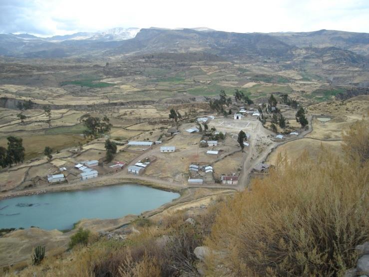 Aspectos Generales de las IER en el Perú Redes de distribución extensas, en localidades y viviendas dispersas, ubicados en áreas con niveles de pobreza y pobreza extrema y bajos consumos de energía.