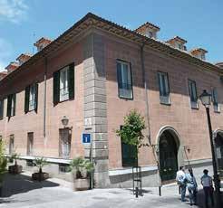 Sedes IMF Business School, desde sus inicios, mantiene su sede central en el emblemático Palacio de Anglona del Siglo XVII, situado estratégicamente en el casco